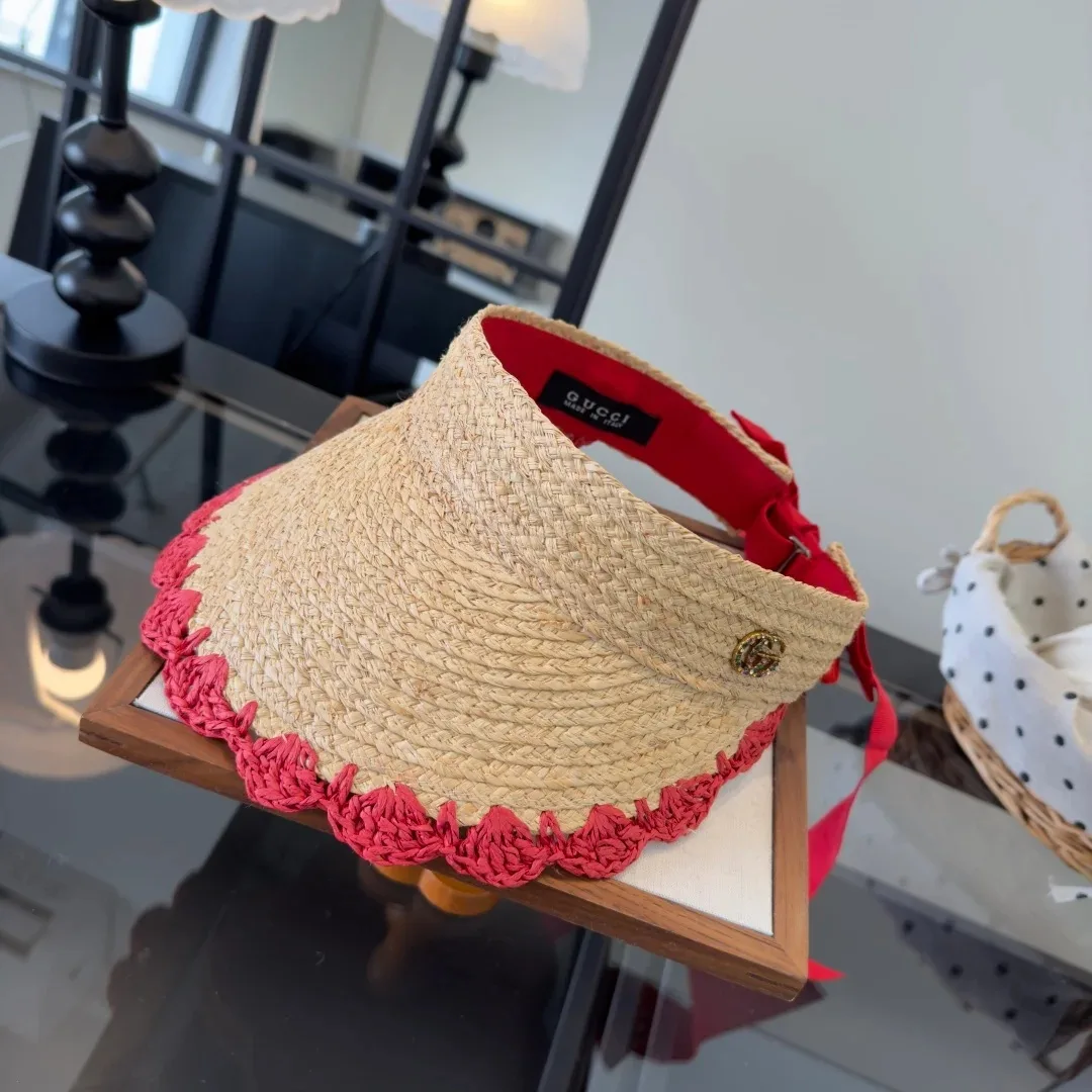Gucci Crochet-Trimmed Visor Beige/ Red Straw - Image 3