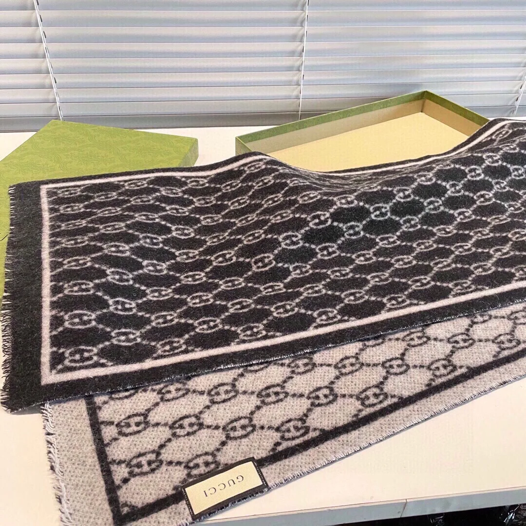 Gucci Double Sided Scarf Black - Image 7