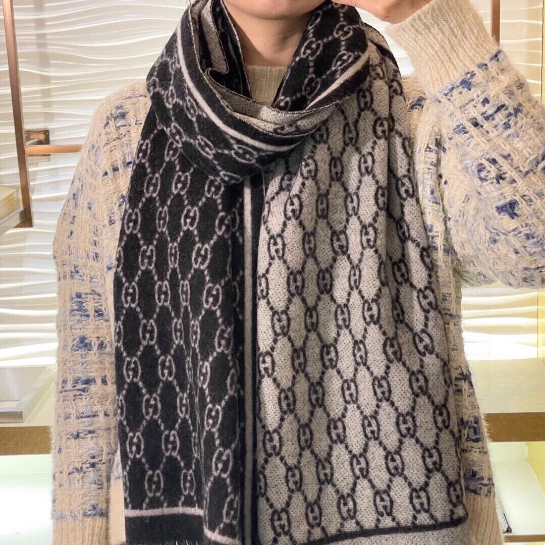 Gucci Double Sided Scarf Black - Image 3