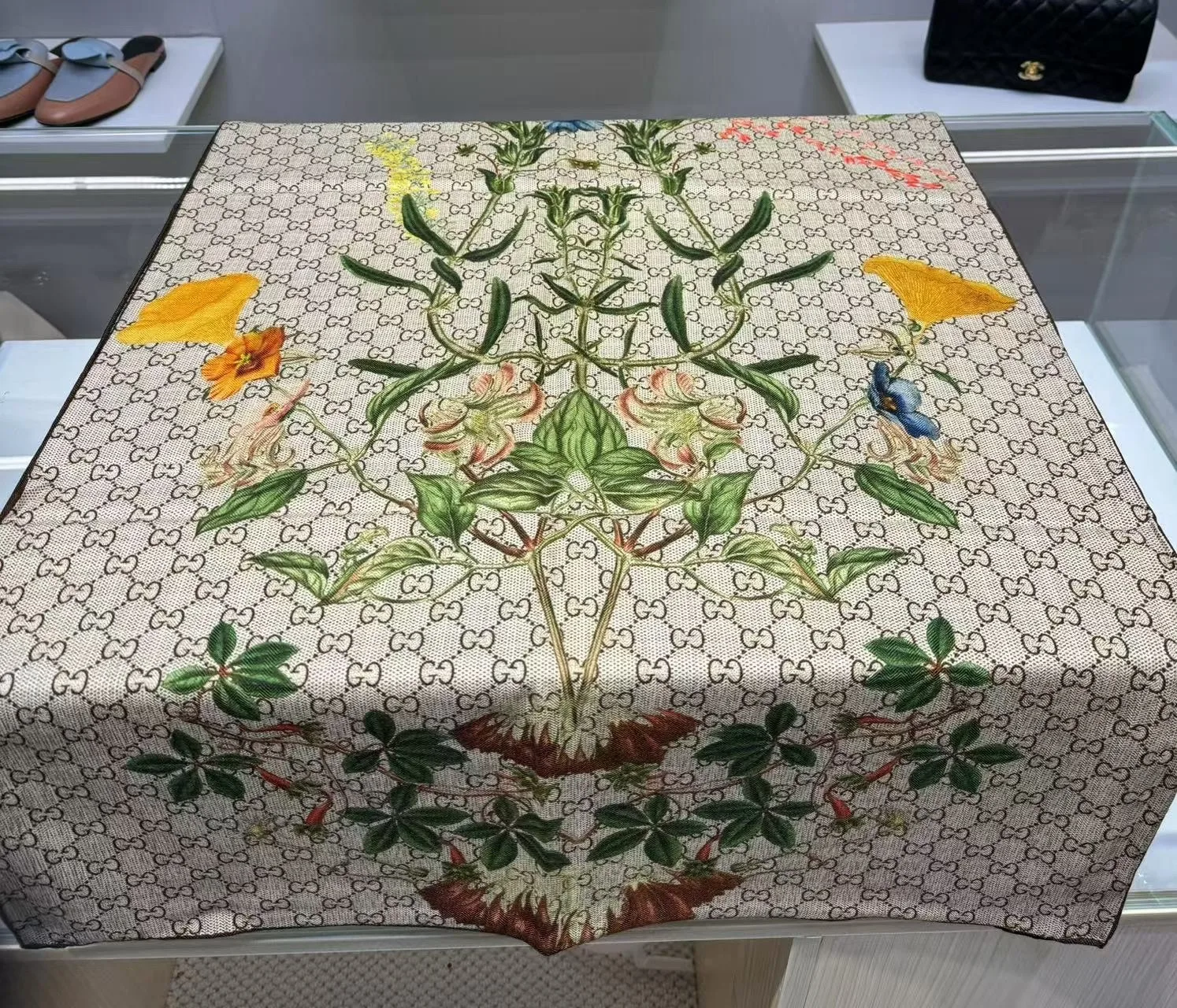 Gucci Floral Cashmere Monogram Scarf / - Image 3