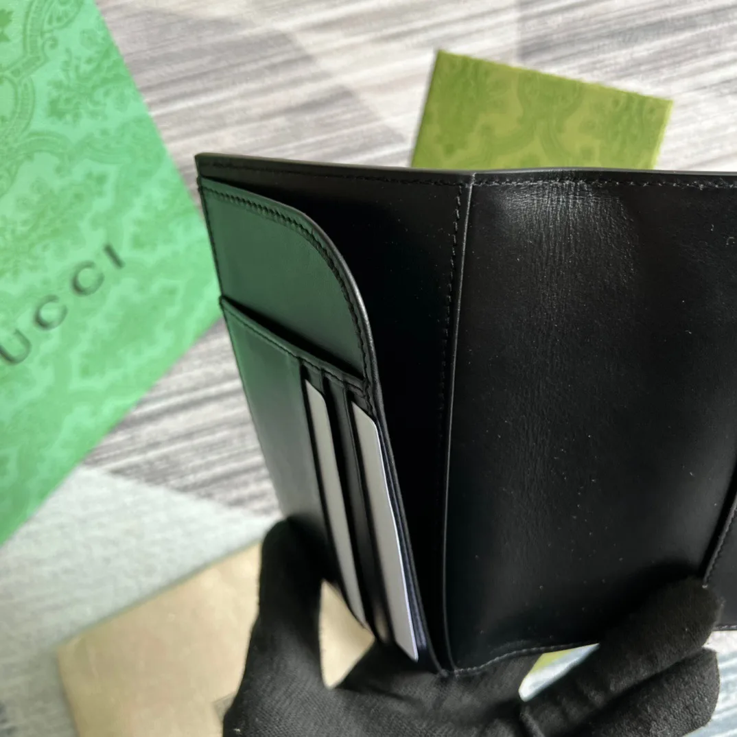 GG Embossed Passport Case Black / ? 1W3AN 1000 - Image 10