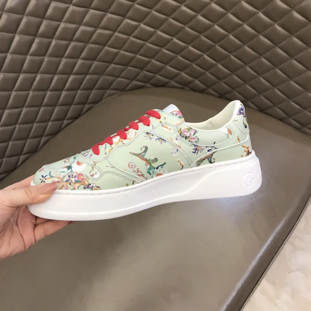 Alternative view of Gucci GG Sneaker Beige
