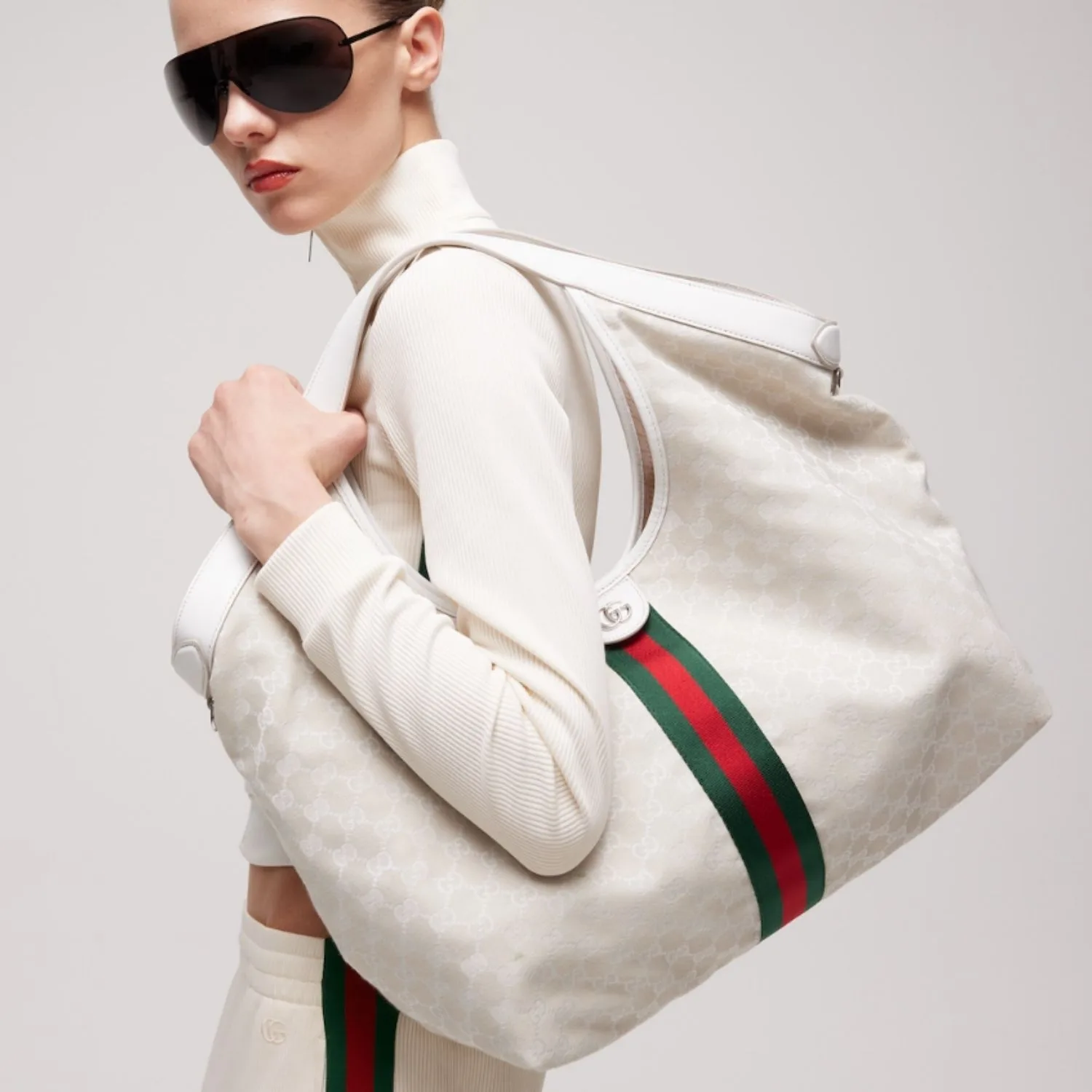Alternative view of Gucci Giglio Large Tote Bag / White Silver Hardware