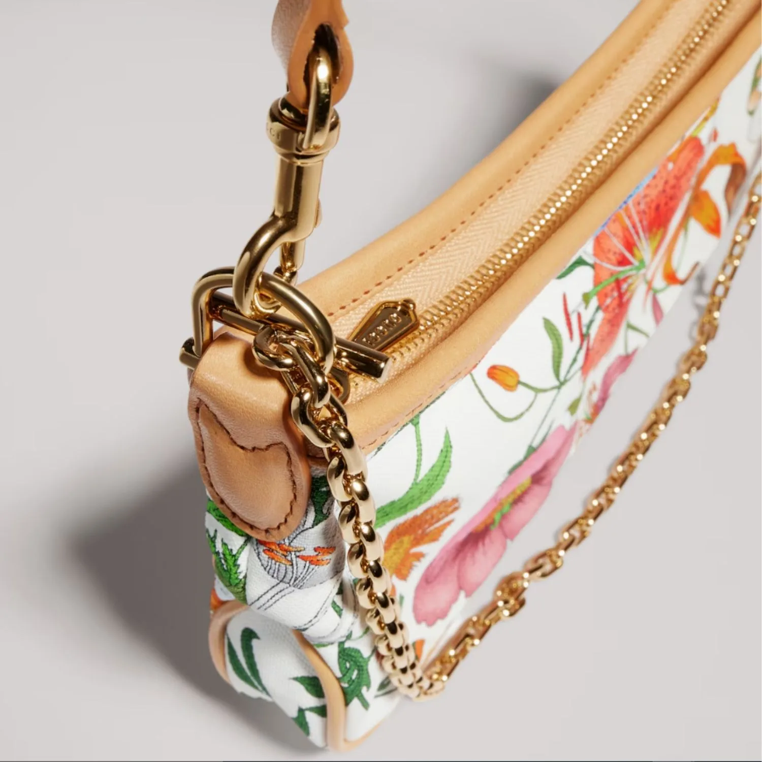 Gucci Gossip Small Shoulder Bag / White/ Multicolor Gold Hardware - Image 8