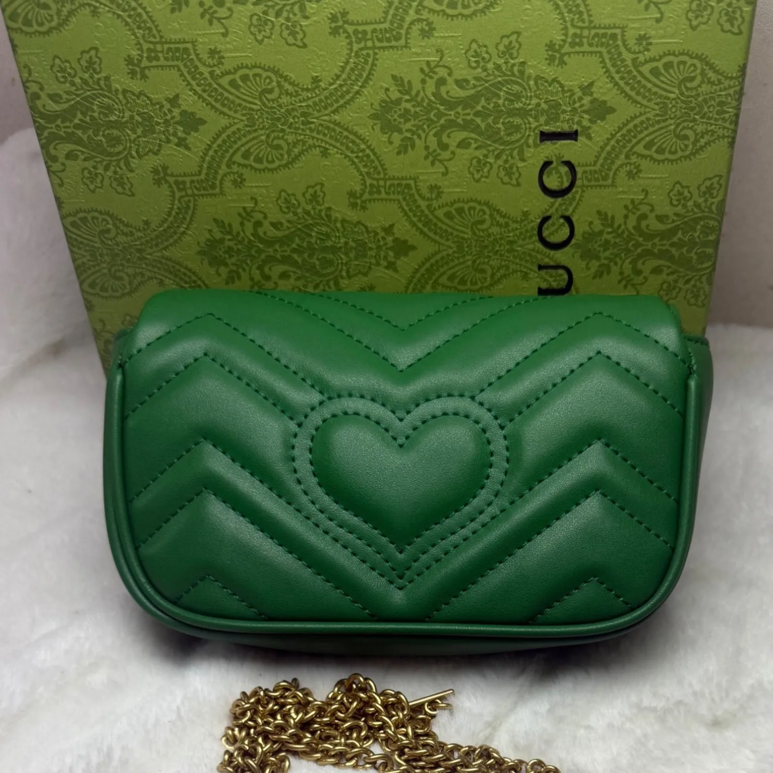 Gucci Marmont Matelassé Super Mini Bag Green Matelassé Chevron / - Image 3