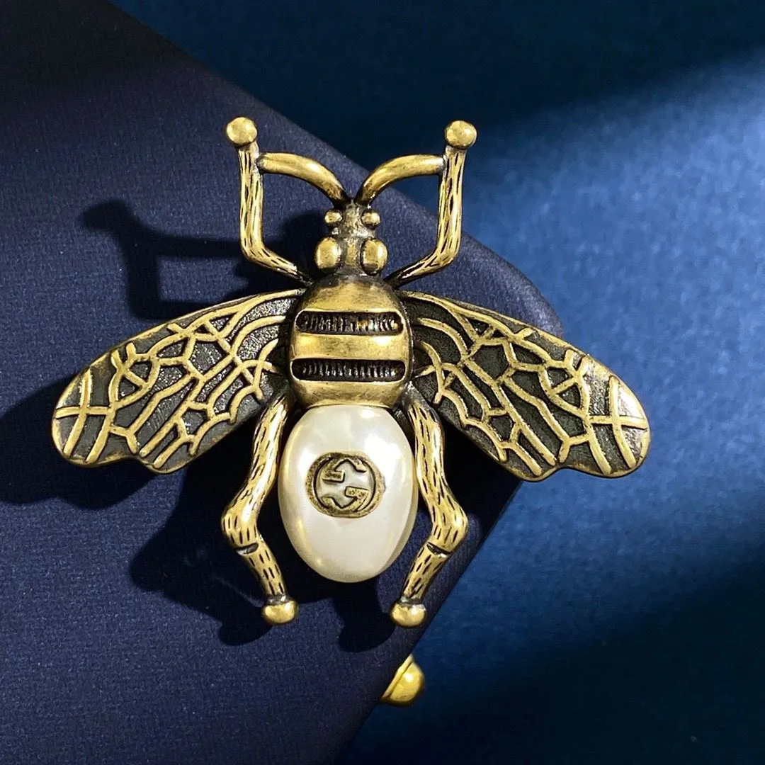 Alternative view of Gucci Pearl Red Diamond Bee Brooch Gold