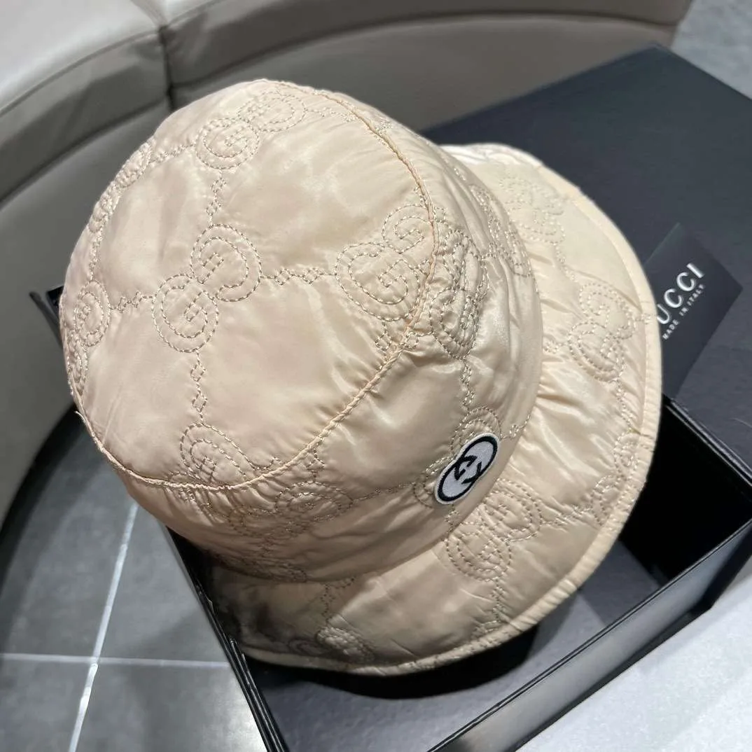 Gucci Quilted Bucket Hat Cream - Image 4