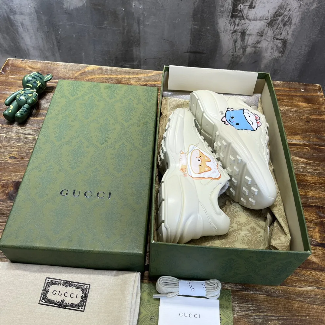 Gucci Rhyton Sneaker With Animal Print White - Image 9