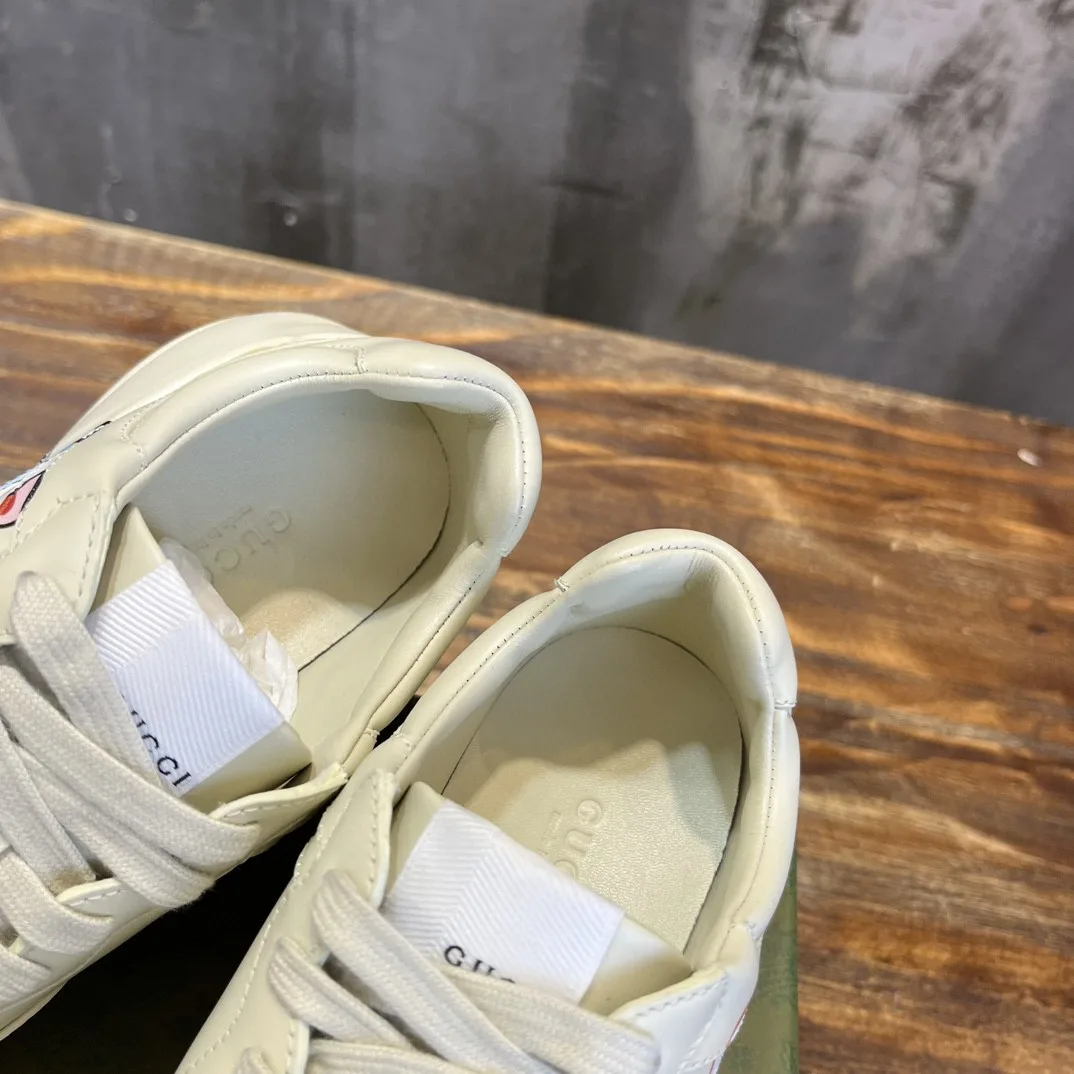 Gucci Rhyton Sneaker With Animal Print White - Image 4