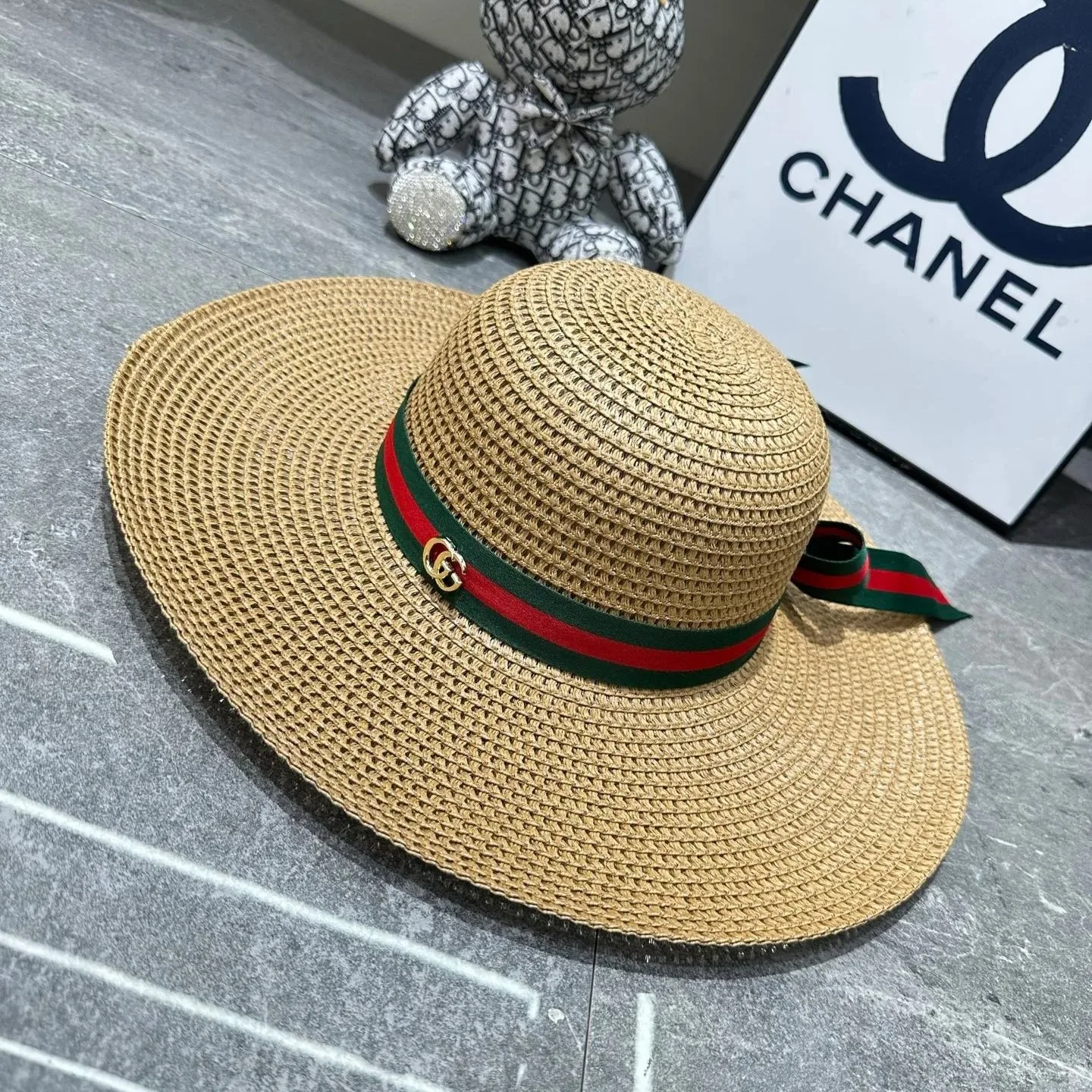 Gucci Ribbon Band Straw Fedora Hat Beige Straw - Image 4