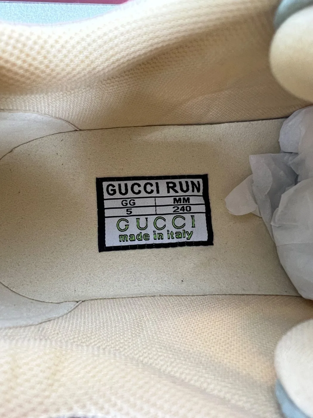 Gucci Women’s Gucci Run Sneaker Yellow - Image 4