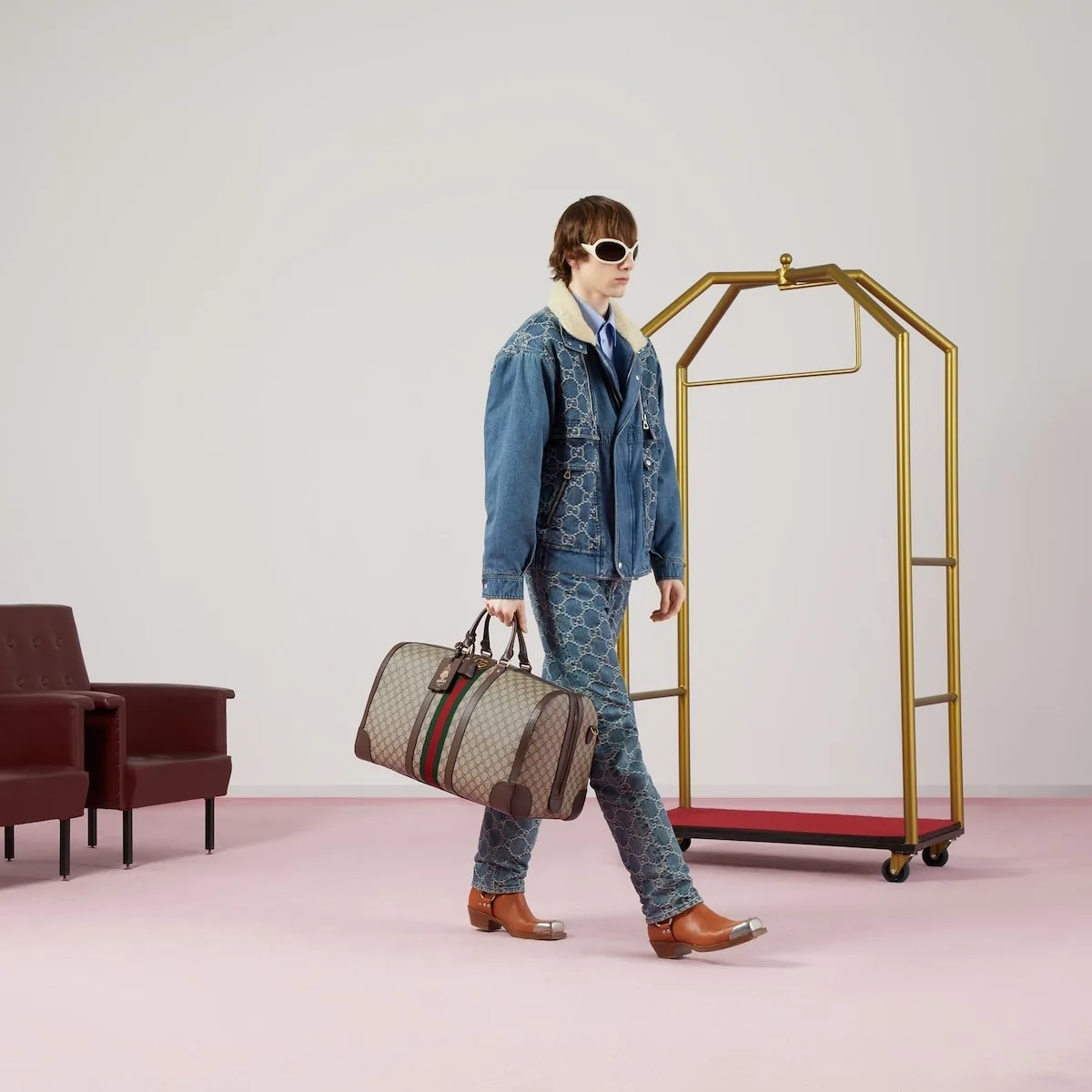 Gucci Savoy Large Duffle Bag / Beige Gold Hardware - Image 3