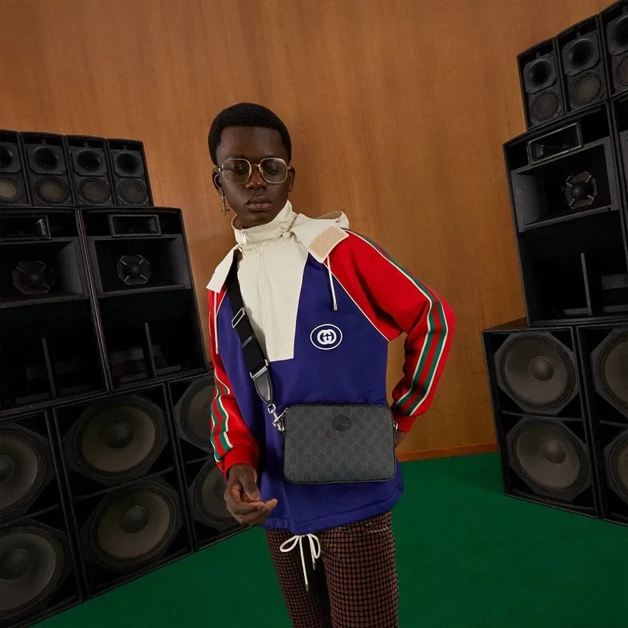 Alternative view of Gucci Shoulder Bag With Interlocking G / Black GG Supreme Canvas