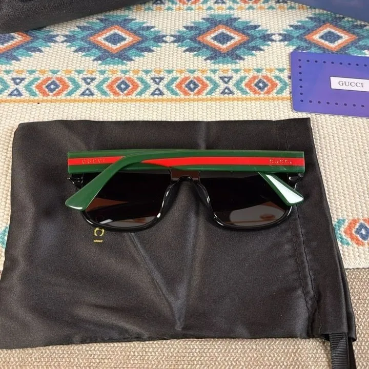 Gucci Square Frame Sunglasses Brown - Image 5