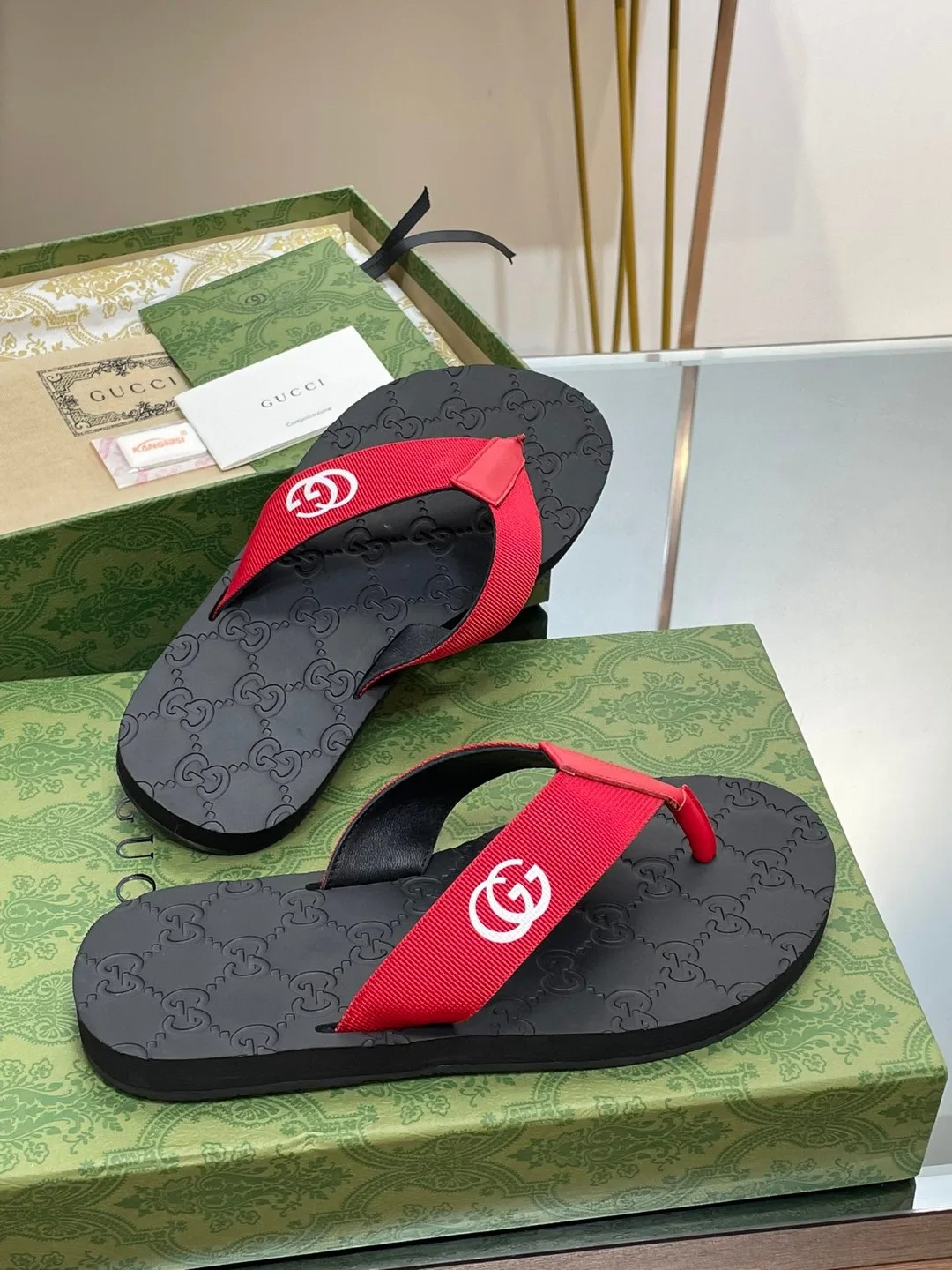 Gucci Thong Sandal Red - Image 4