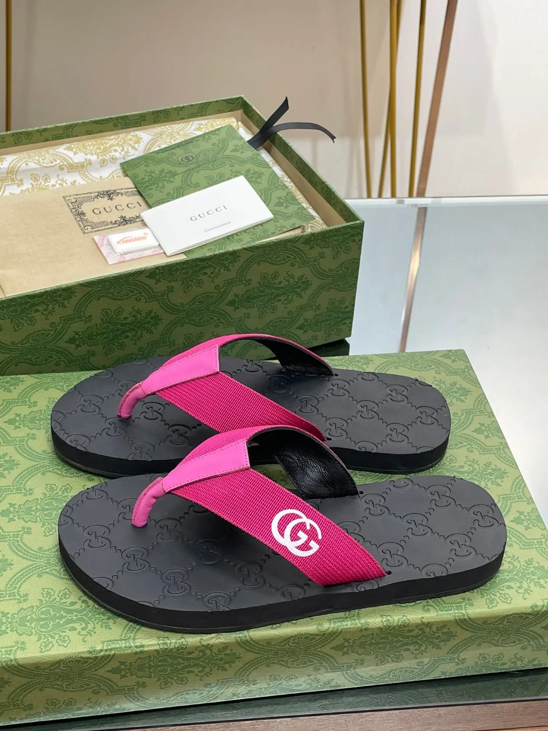 Gucci Thong Sandal Pink - Image 6