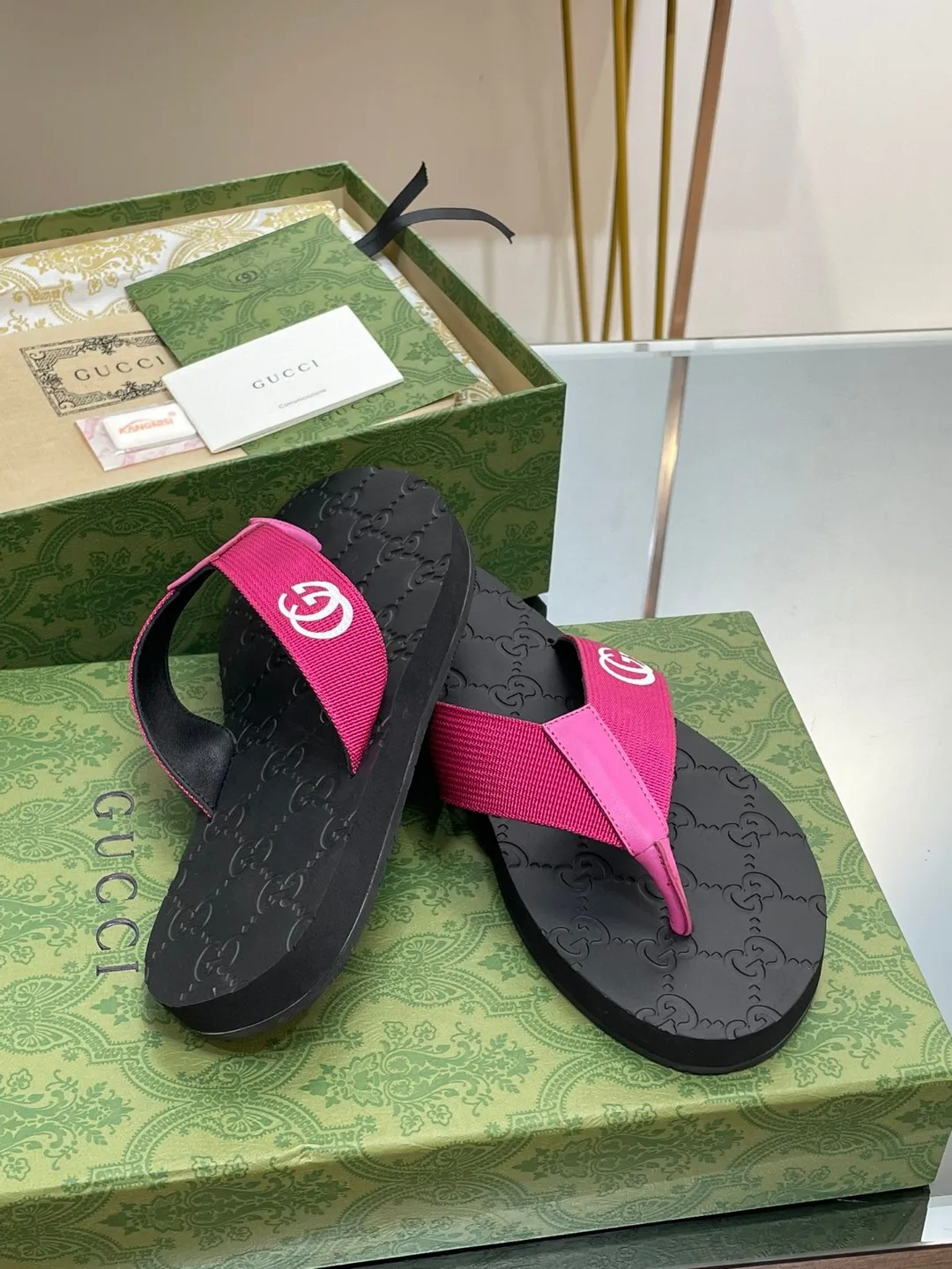 Gucci Thong Sandal Pink - Image 8