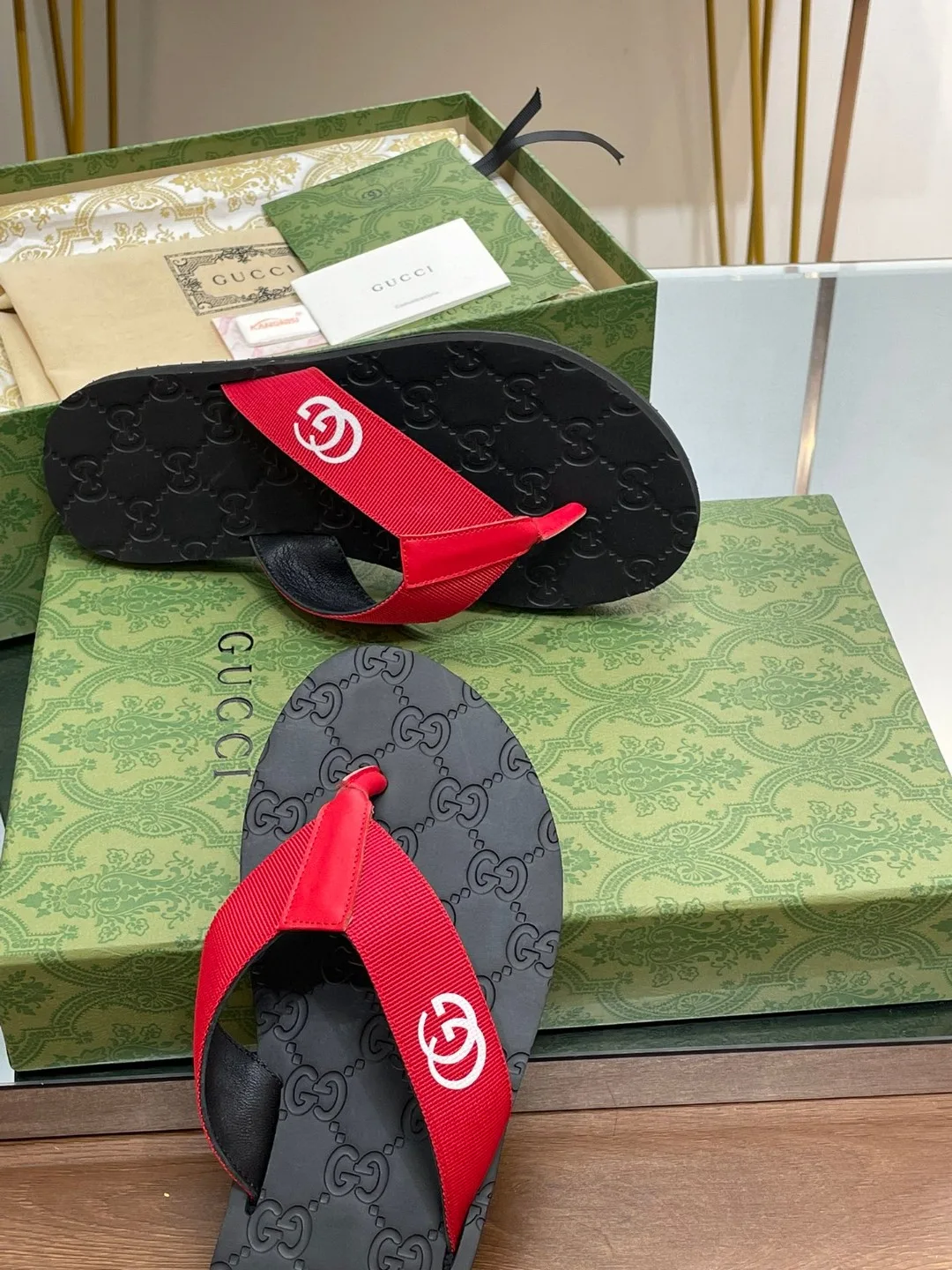 Gucci Thong Sandal Red - Image 10