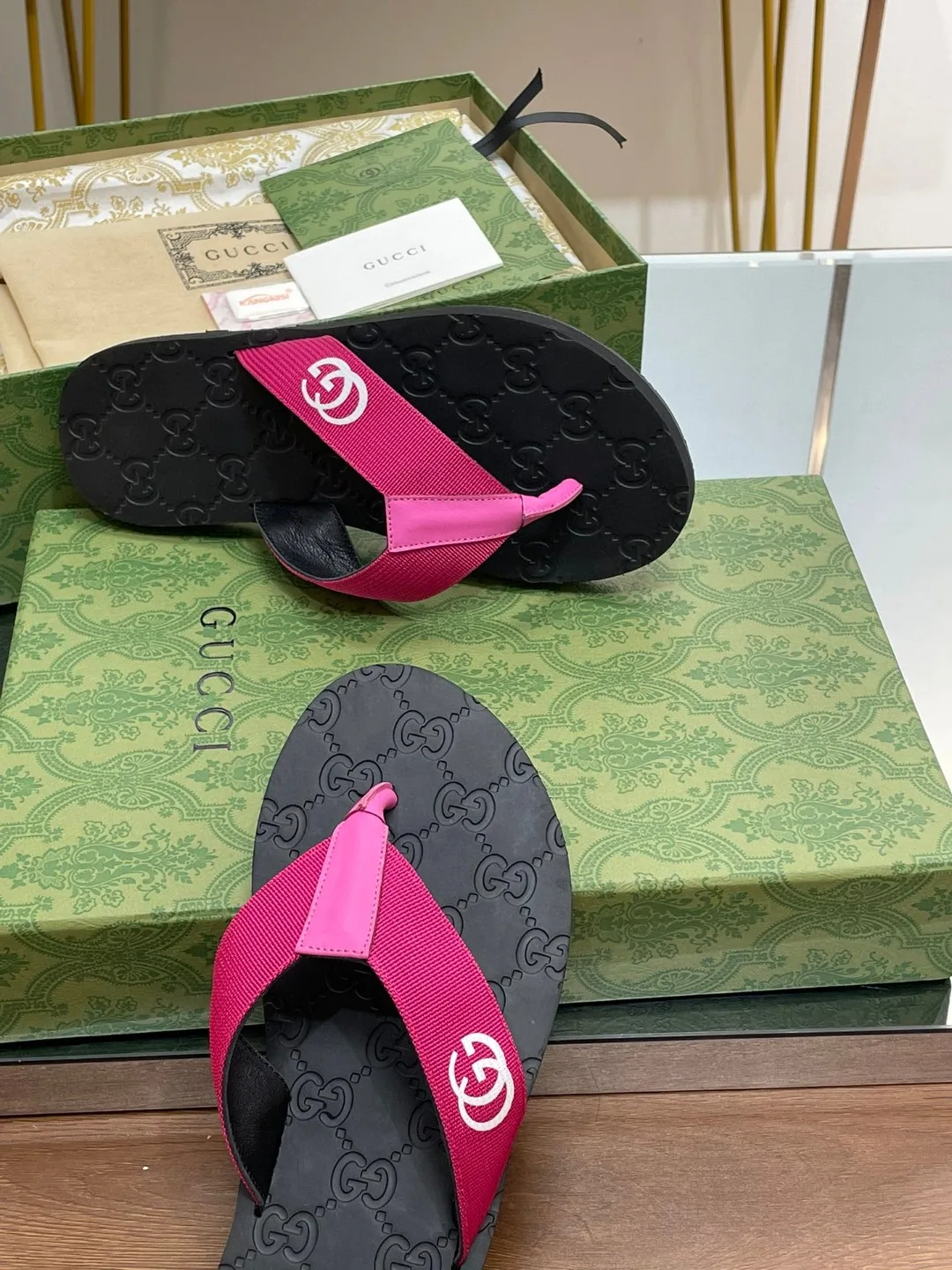 Gucci Thong Sandal Pink - Image 9