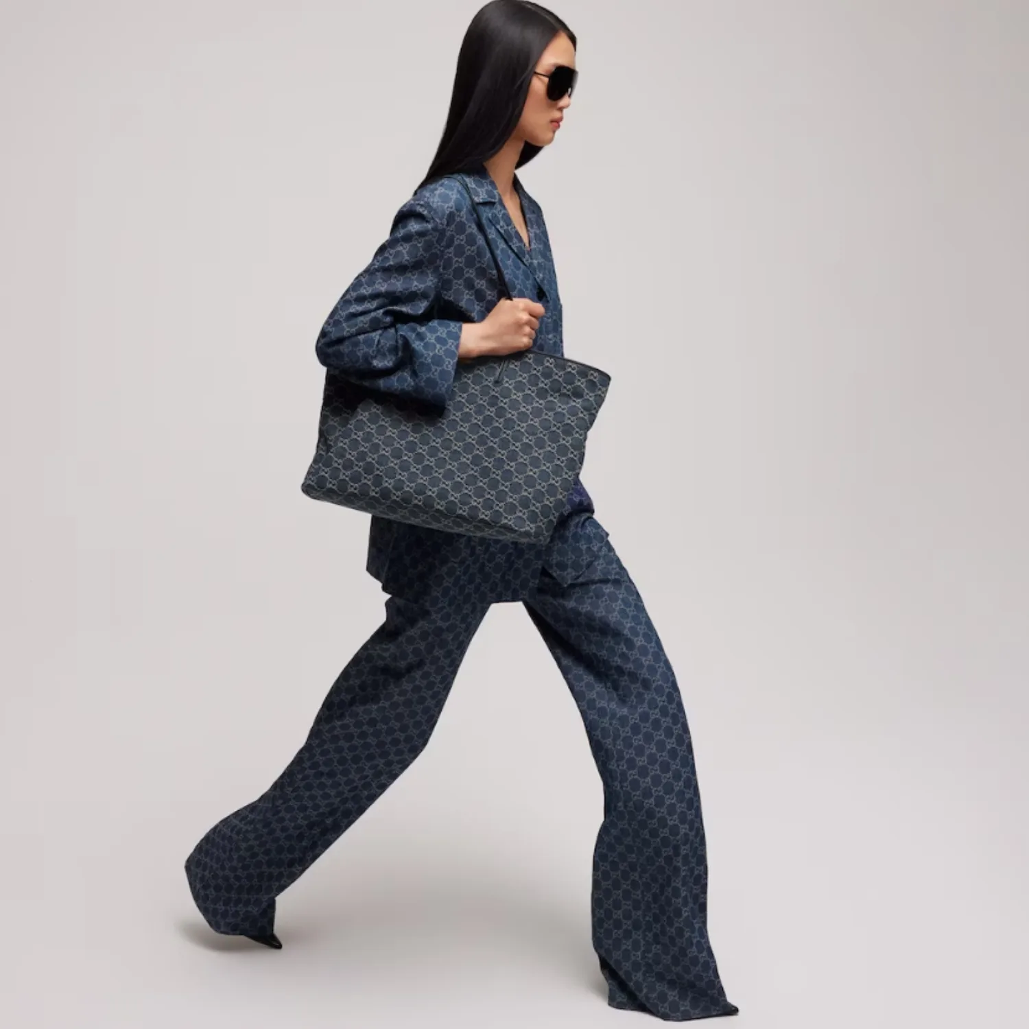 Gucci Tribeca Large Tote Bag / Dark Blue Denim Palladium Hardware - Image 2