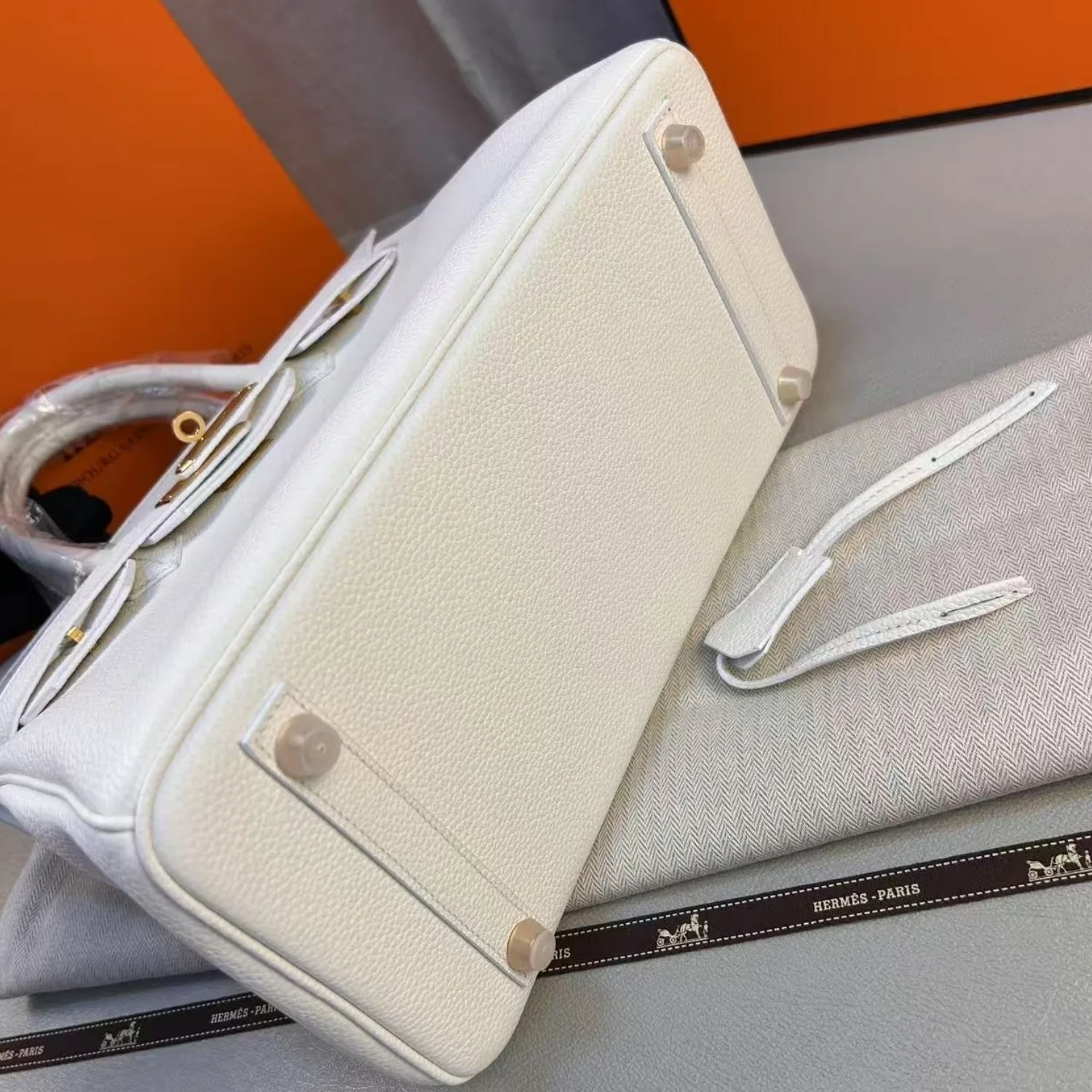 Hermes Birkin Top Handle Bag / White Gold Hardware - Image 8