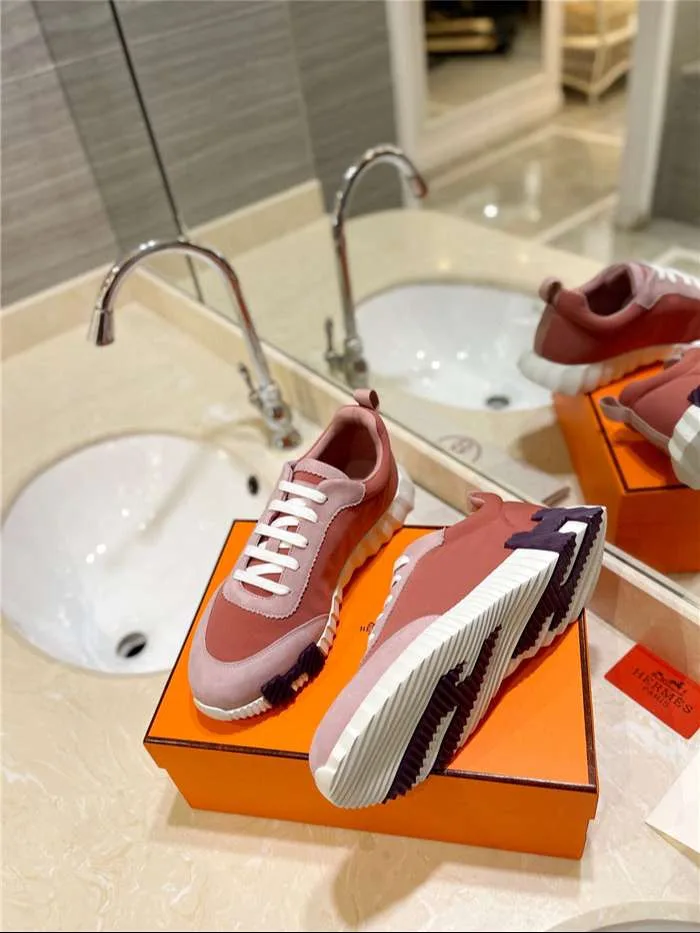 Alternative view of Hermes Bouncing Sneaker Pink