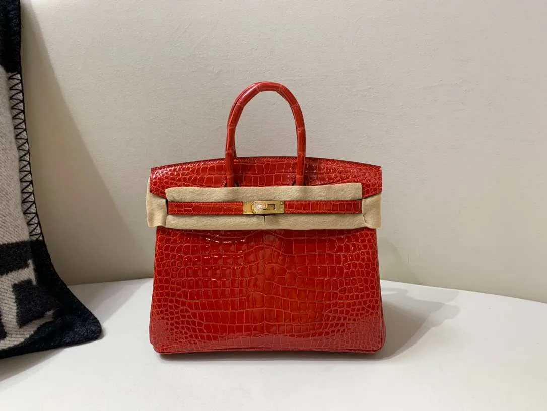 Hermes Braise Crocodile Birkin Top Handle Bag / Red Gold Hardware - Image 2