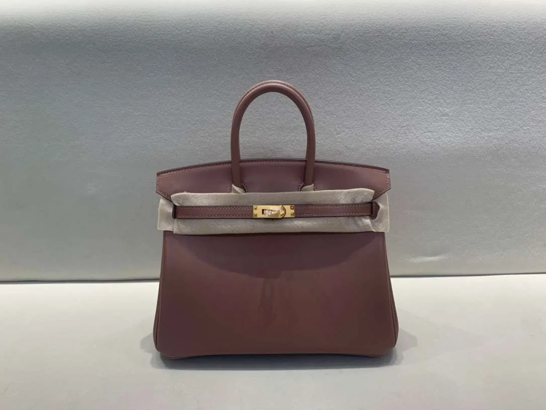 Alternative view of Hermes Birkin 25 Beton Swift Bordeaux /