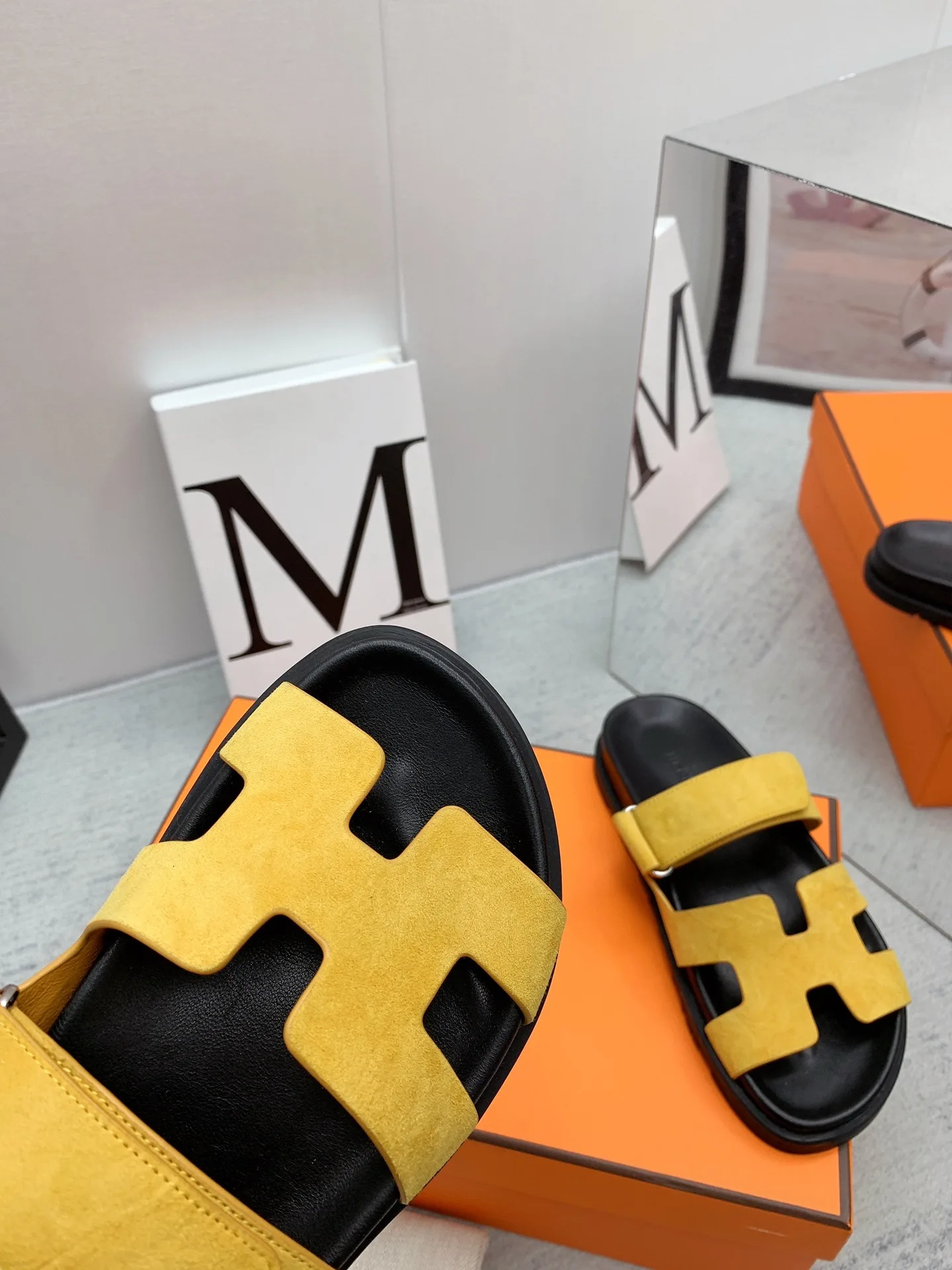 Hermes Chypre Sandal Yellow - Image 6