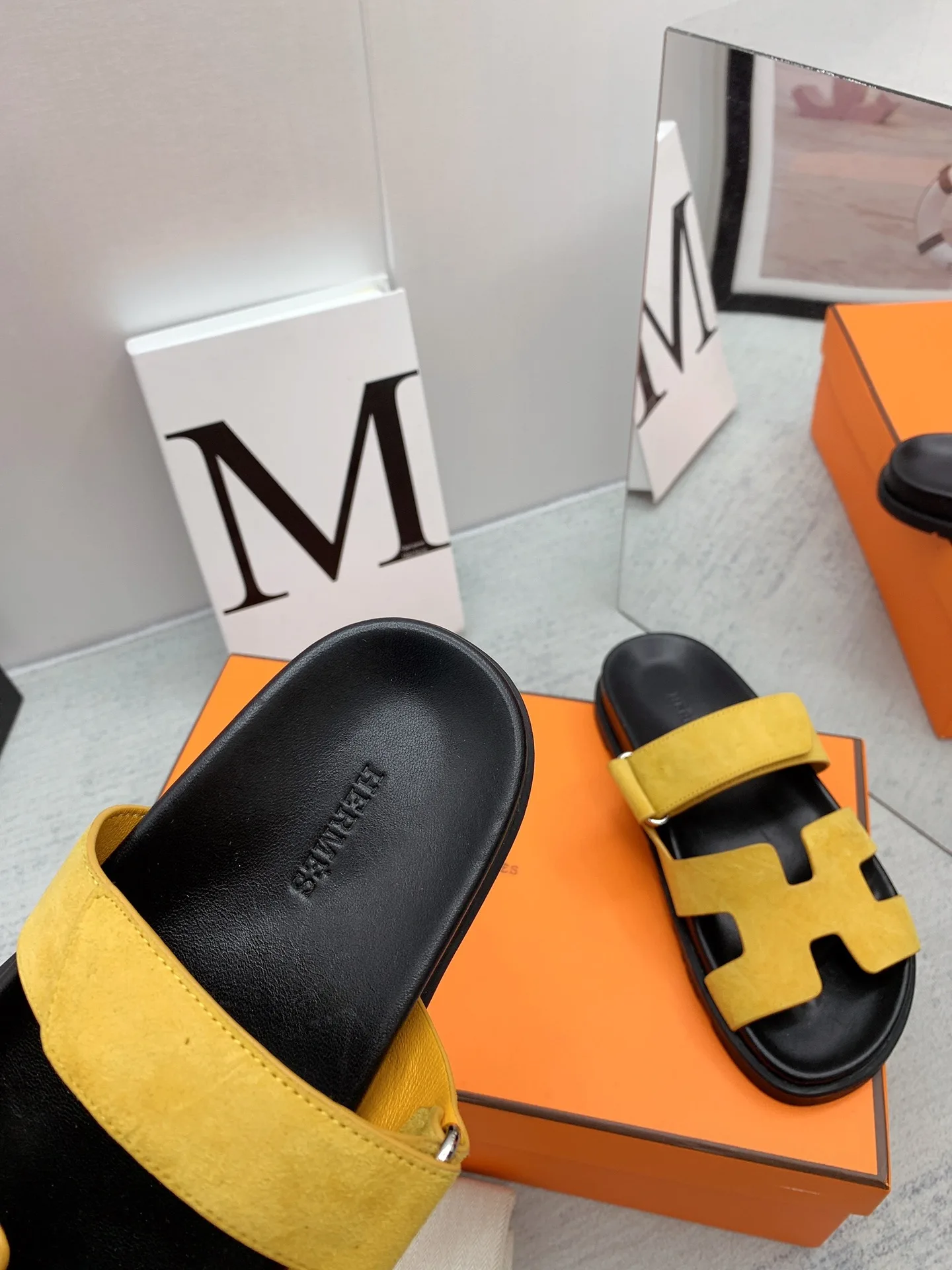 Hermes Chypre Sandal Yellow - Image 5