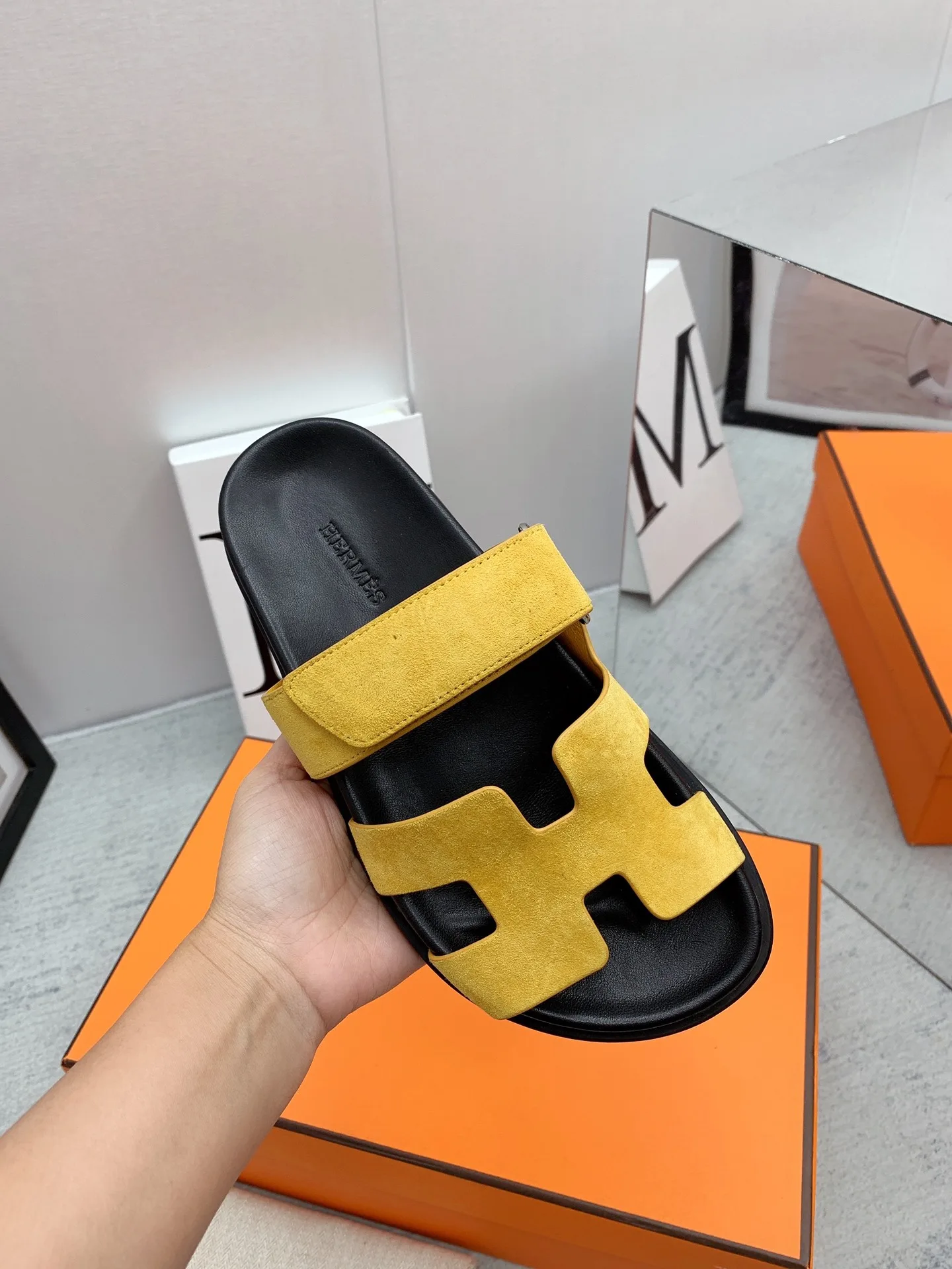Hermes Chypre Sandal Yellow - Image 4