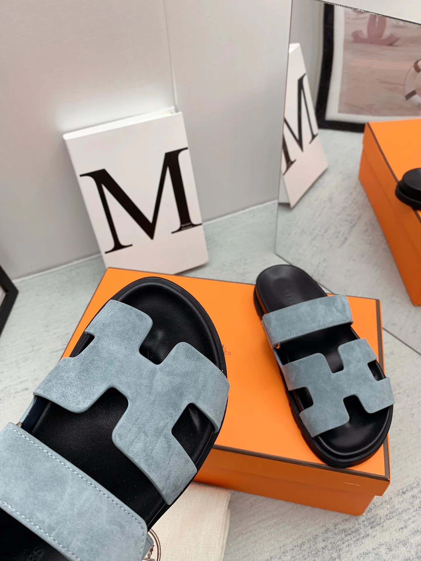 Alternative view of Hermes Chypre Sandal Light Green