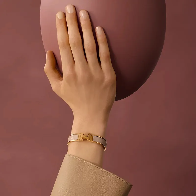 Alternative view of Hermes Clic H Bracelet Marron Glace Gold Hardware 19PM