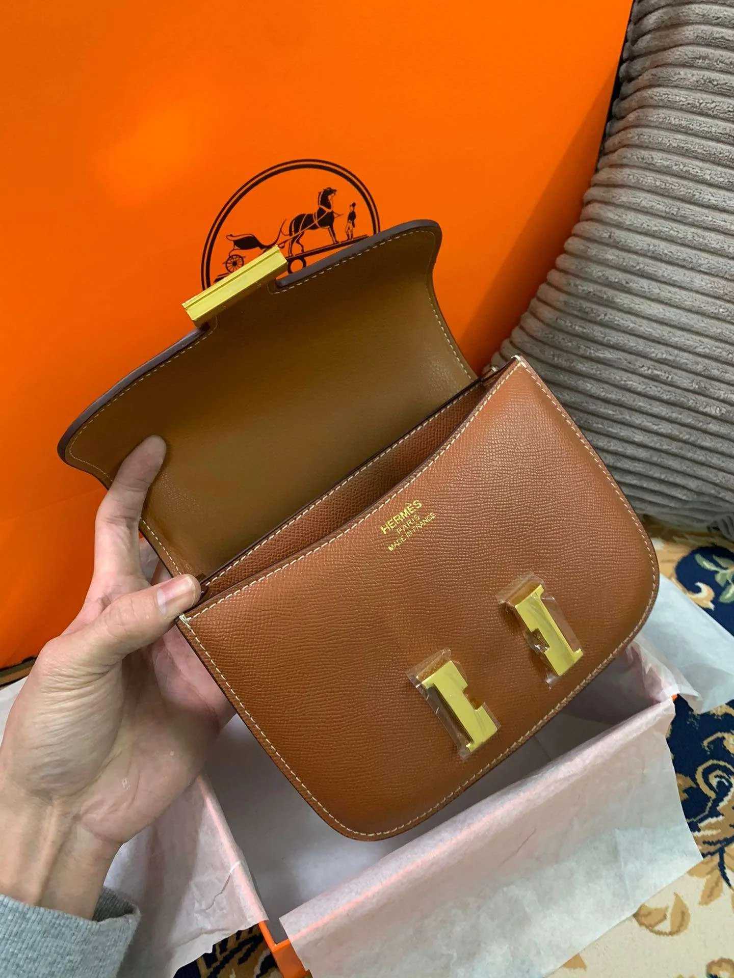 Hermes Constance 18 Crossbody Bag / Brown Gold Hardware - Image 5