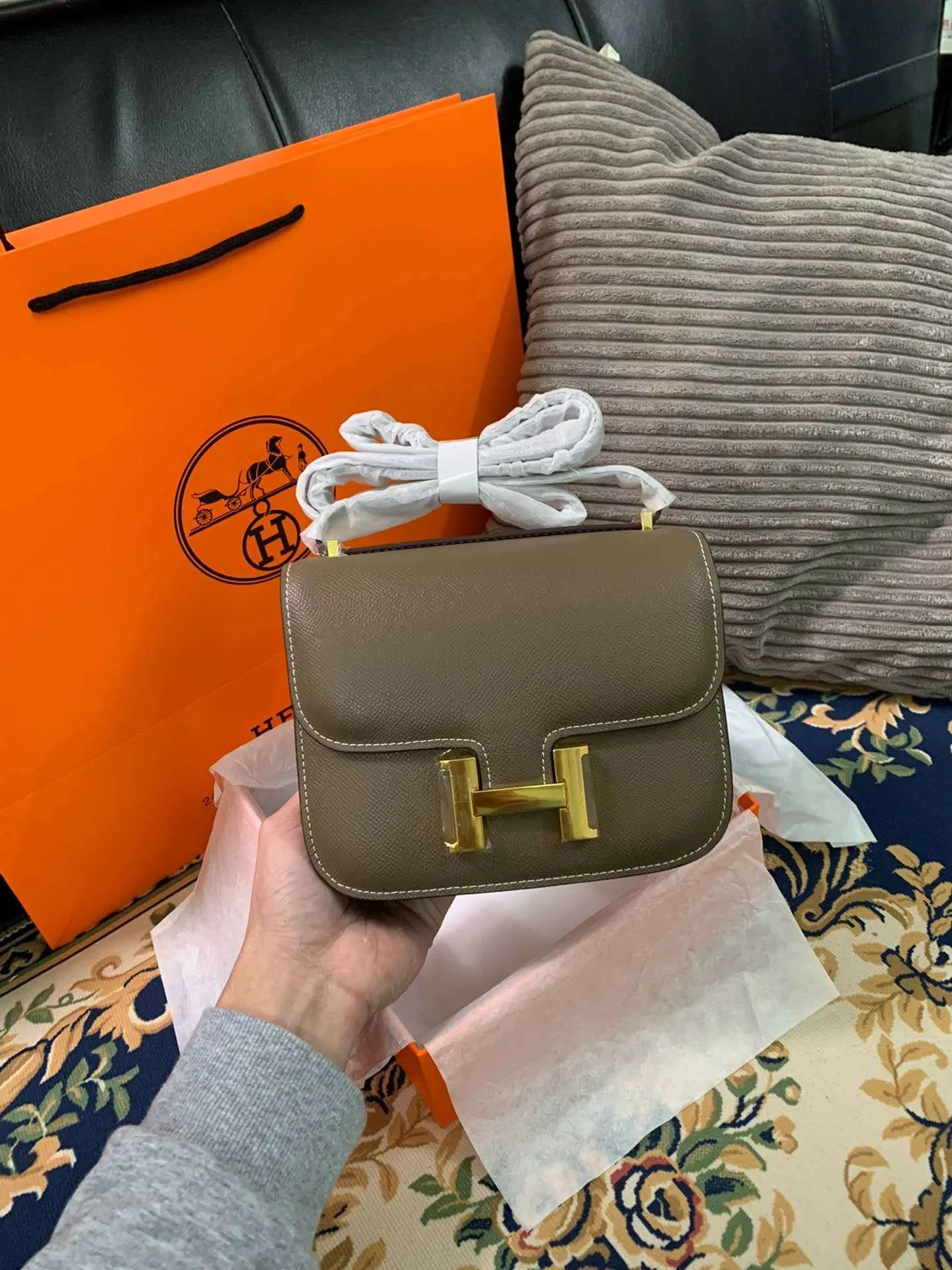 Hermes Constance 18 Crossbody Bag / Khaki Green Gold Hardware - Image 10
