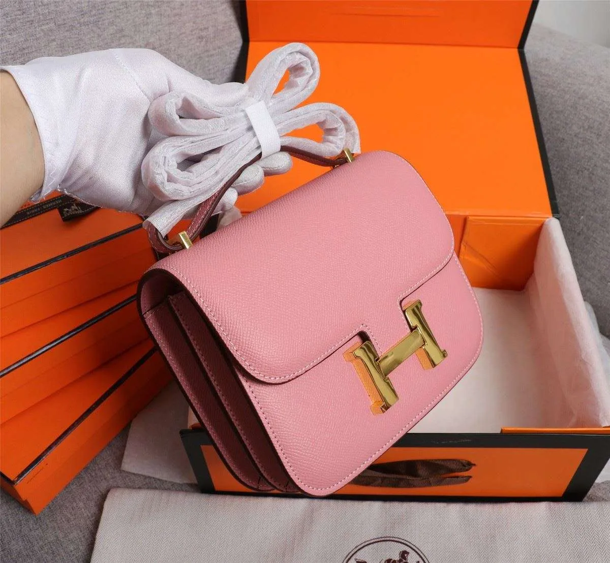 Alternative view of Hermes Constance 18 Crossbody Bag / Pink Gold Hardware