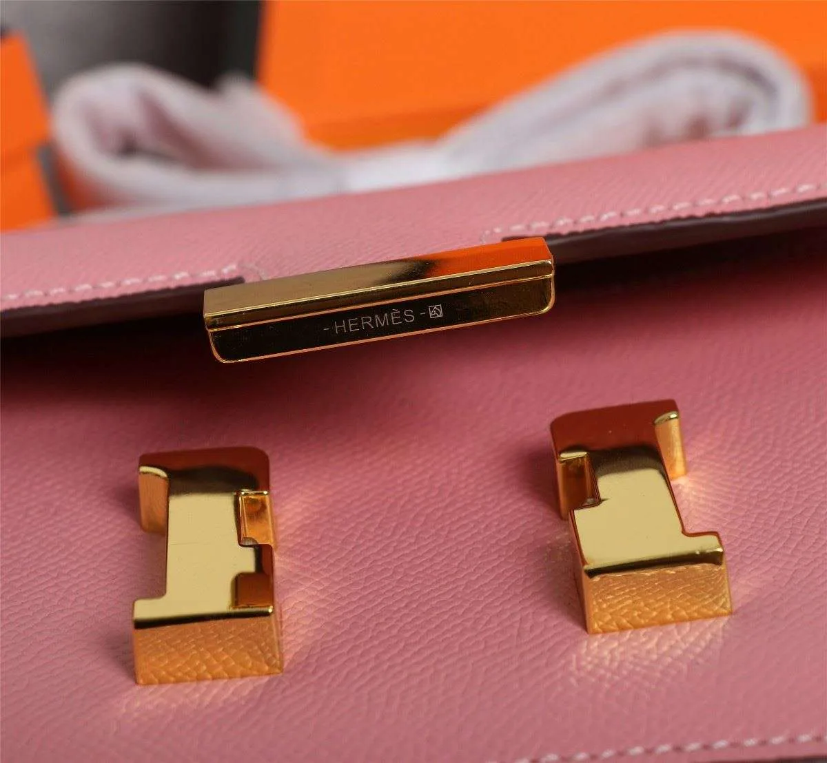 Hermes Constance 18 Crossbody Bag / Pink Gold Hardware - Image 7