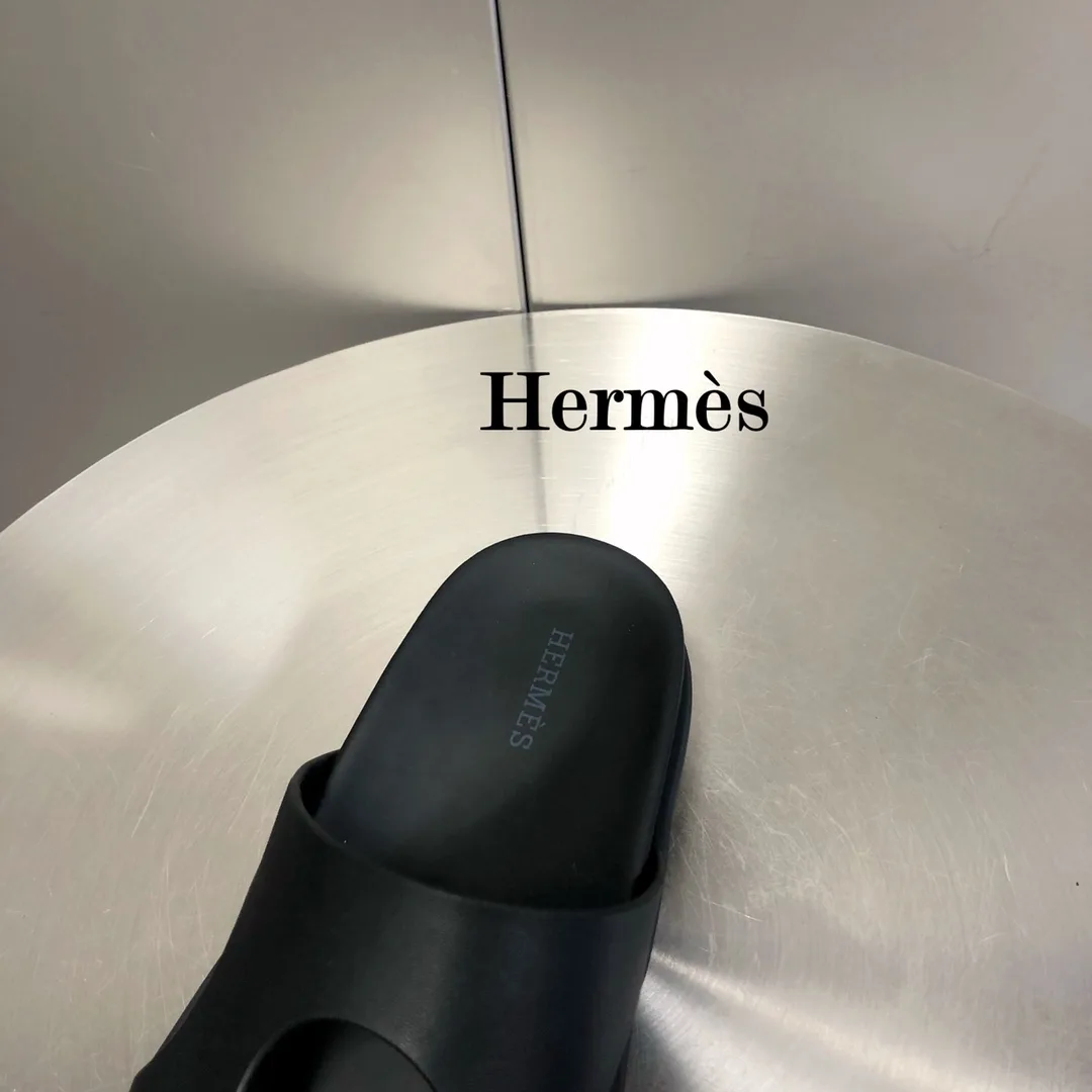 Hermes Edith Sandal Black - Image 3