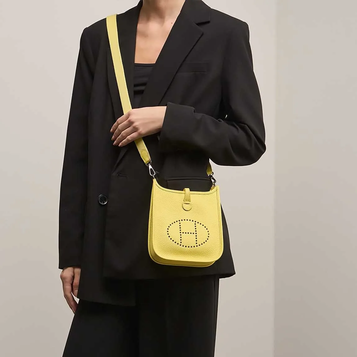 Alternative view of Hermes Evelyne 16 Amazone Shoulder Bag / Lime Palladium Hardware