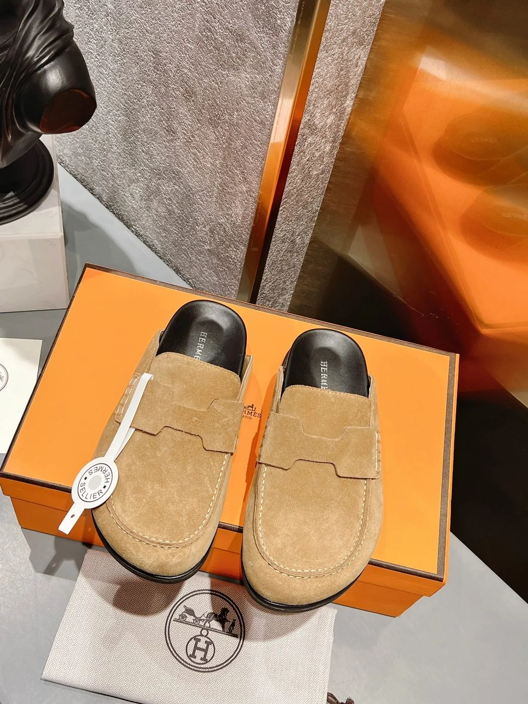 Alternative view of Hermes Go Mule Brown