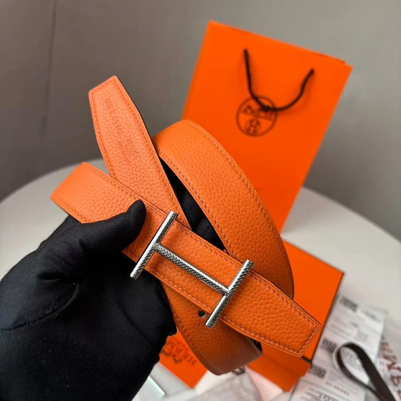 Hermès Hisseo Belt Buckle And Reversible Leather Strap Noir/Orange - Image 4