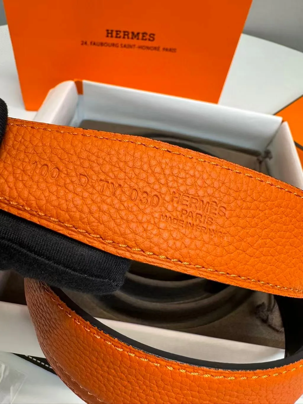 Hermès Hisseo Belt Buckle And Reversible Leather Strap Noir/Orange - Image 4
