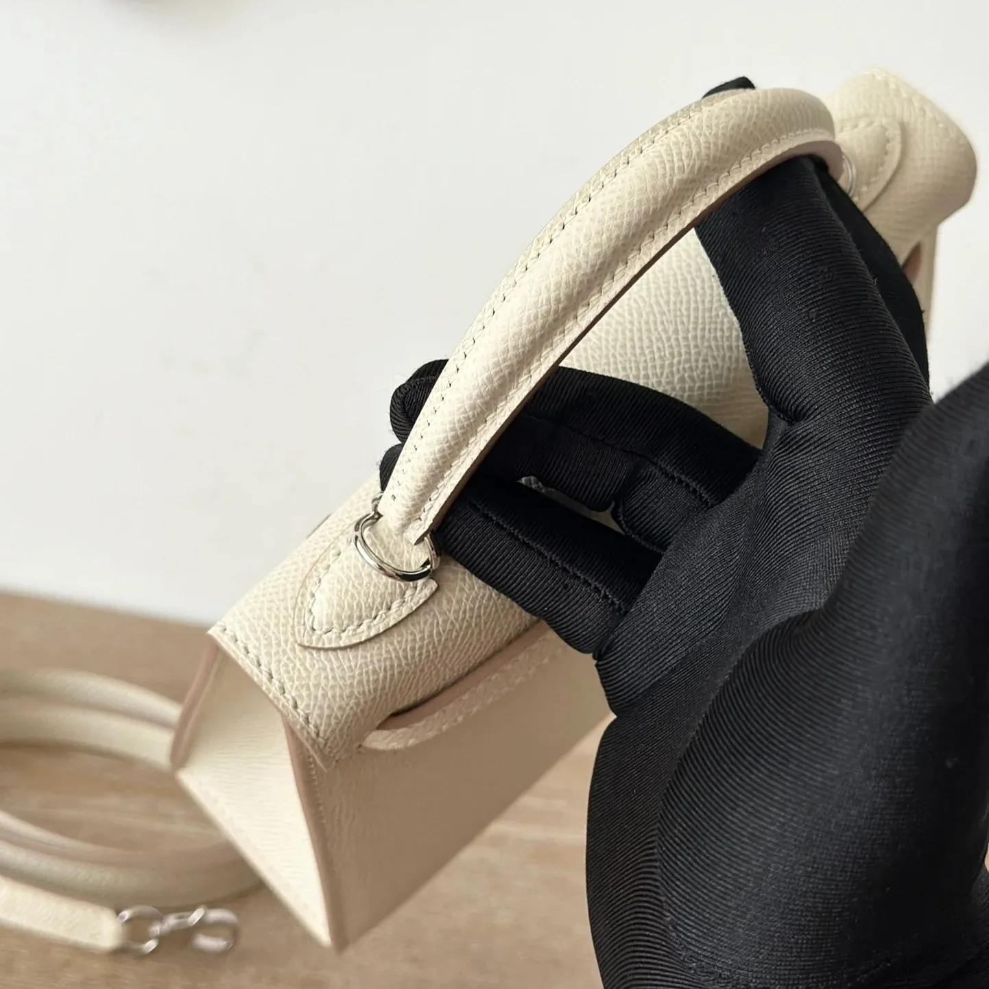 Hermes Kelly Mini Top Handle Bag / Craie Epsom Palladium Hardware - Image 7