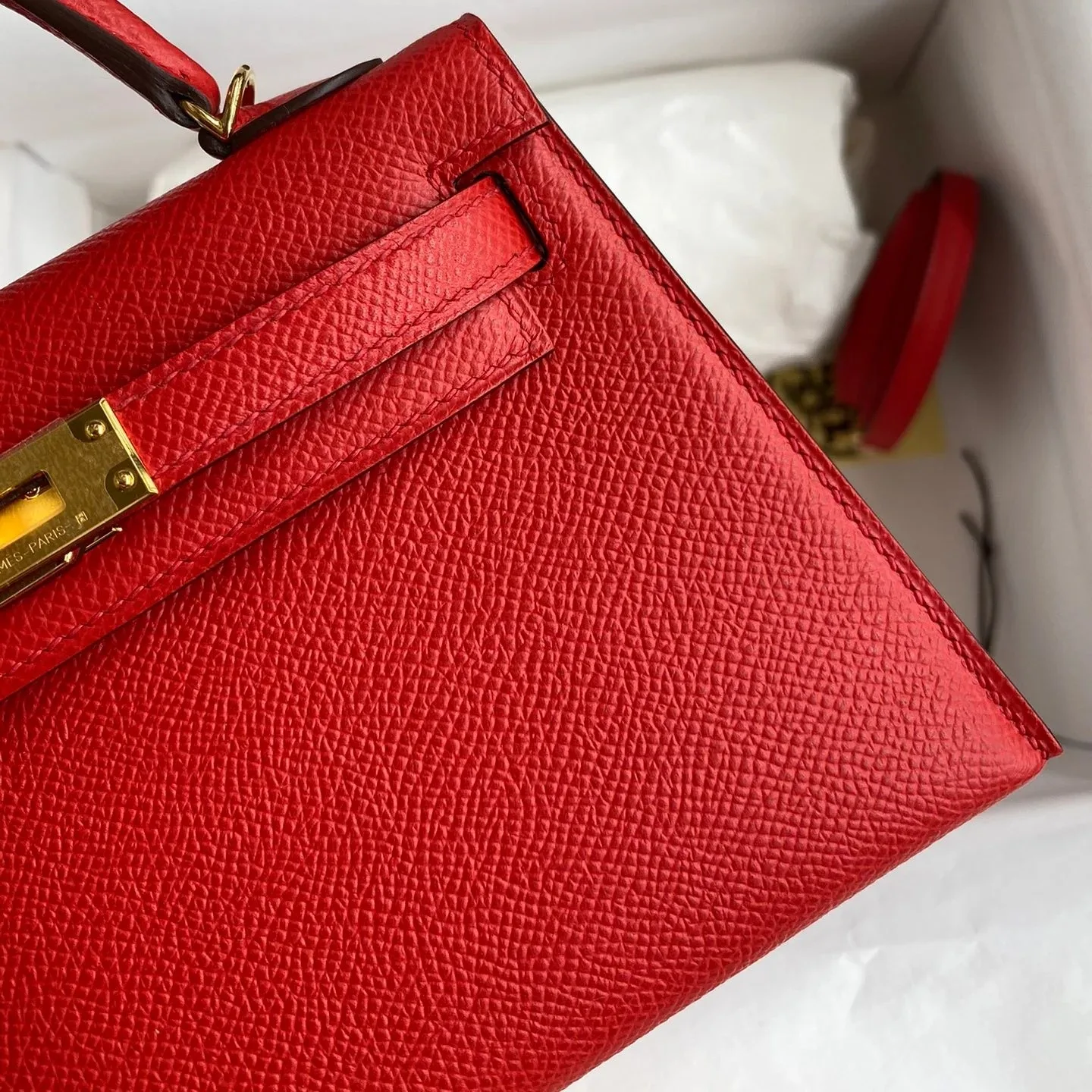 Hermes Kelly Mini Top Handle Bag / Rouge Epsom Gold Hardware - Image 4