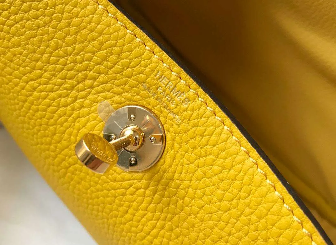 Alternative view of Hermes Lindy Mini Yellow /