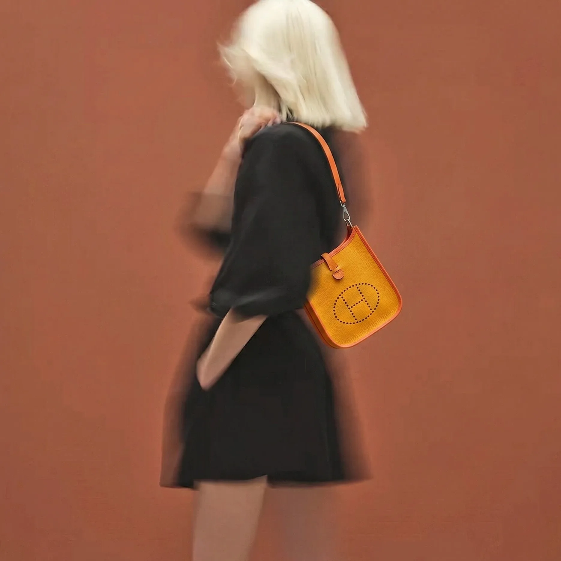 Alternative view of Hermes Neo Evelyne 16 Shoulder Bag / Light Orange Palladium Hardware