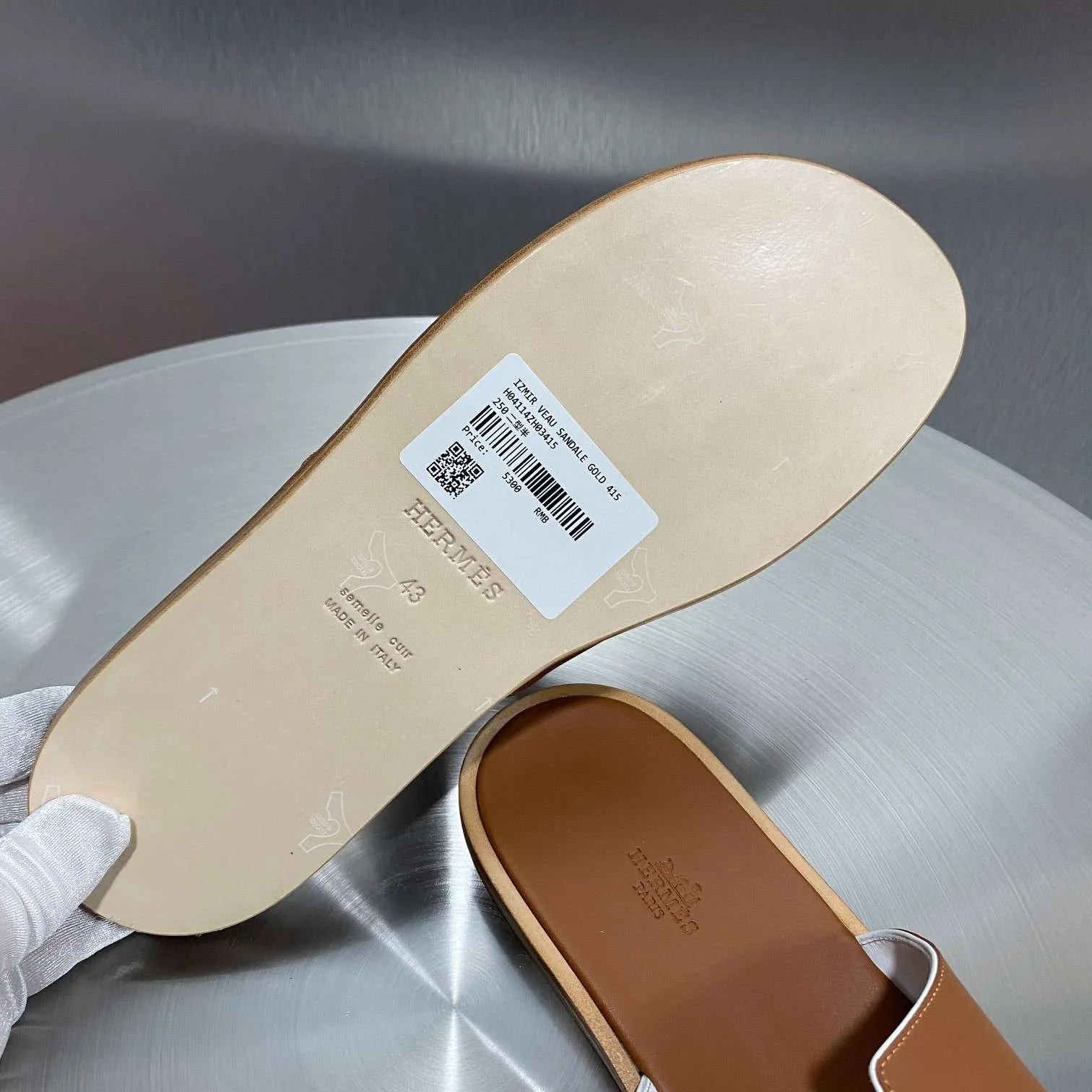 Alternative view of Hermes Oran Sandal Brown