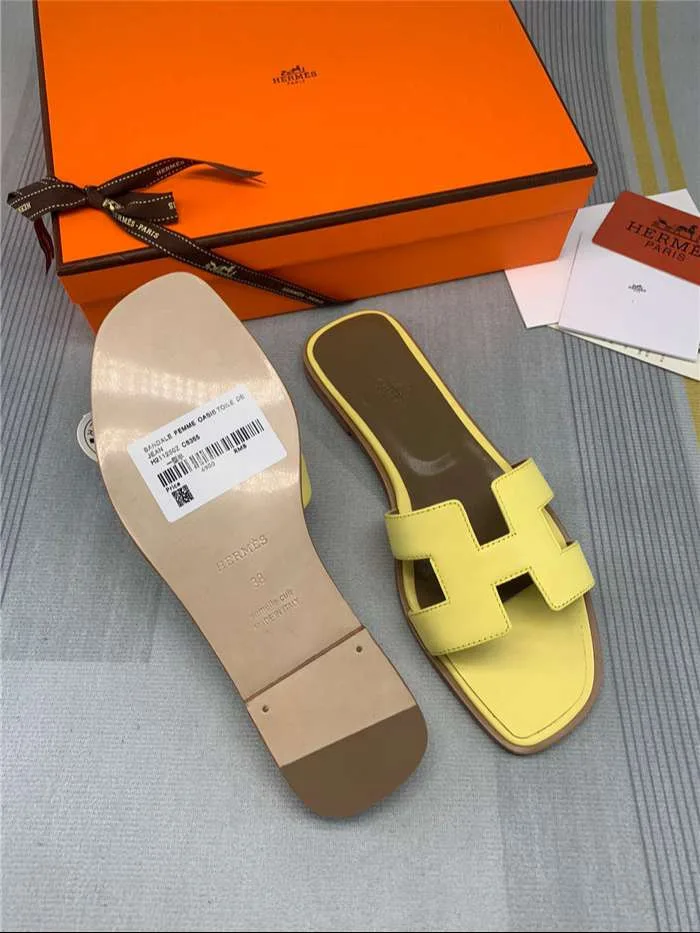 Alternative view of Hermes Oran Sandal Yellow