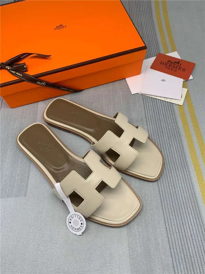 Alternative view of Hermes Oran Sandal Cream