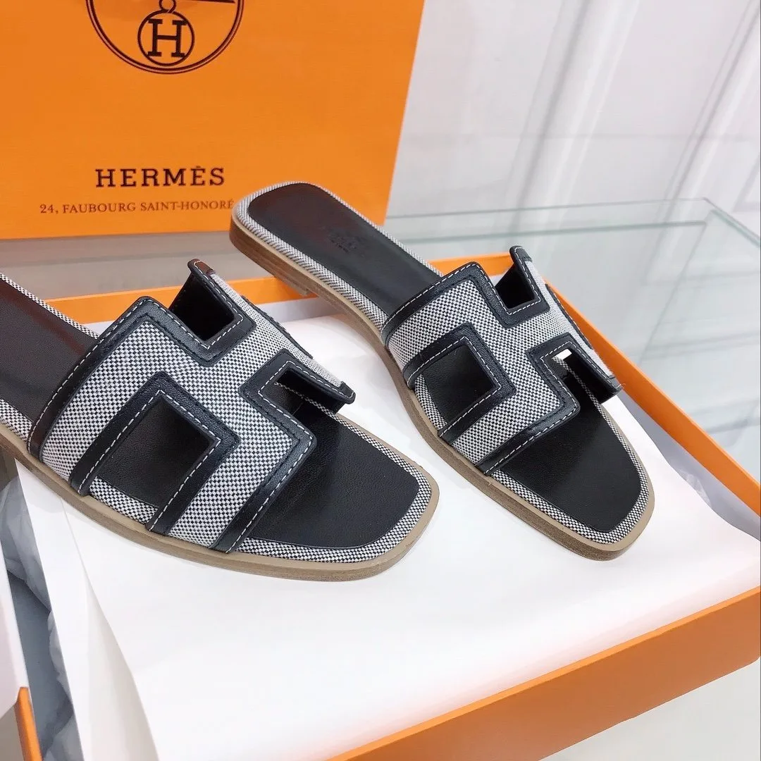 Alternative view of Hermes Oran Sandal Black/Silver , Womens Shoes